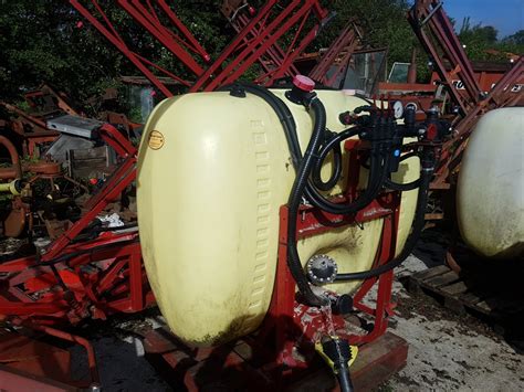 180g 800 Litre Hardi Sprayer Bell Tractors