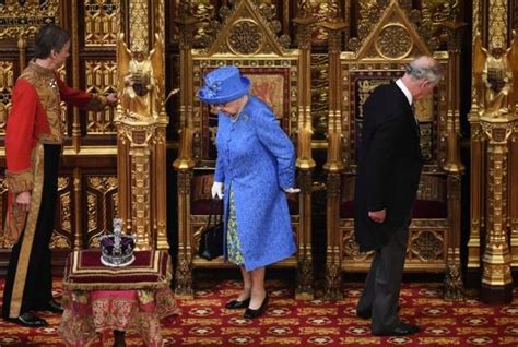 Queen Elizabeth Opens Uk Parliament Photosimagesgallery 69050