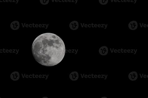 Full moon at night 19624150 Stock Photo at Vecteezy