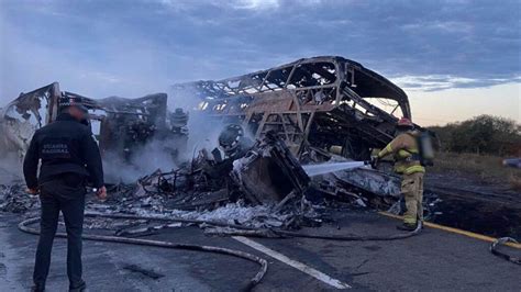 Mazatlán Culiacán Fiscalía Confirma 23 Muertos Tras Choque De Autobús Con Tráiler Unotv