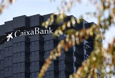 Caixabank Obtiene Un Beneficio En De Millones Y Afianza Su