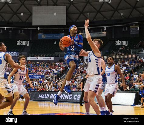 November 20 2023 Kansas Guard Dajuan Harris Jr 3 Goes In For The