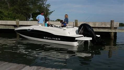 Bayliner 210 Deck Boat - YouTube