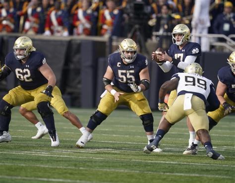 Five Notre Dame Fighting Irish Football Players Earn Phil Steele 2021