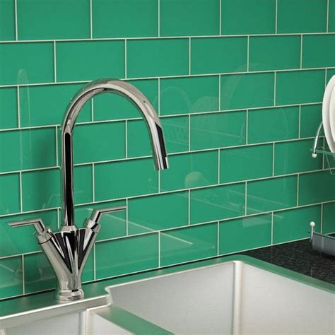 3 X 6 Glass Subway Tile In Emerald Green Green Subway Tile Glass