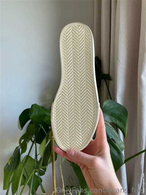 Evans Feet Nude OnlyFans Leaks Fappening FappeningBook