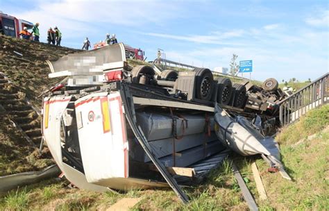 Unfall Mit Tonner Im Landkreis M Hldorf A Stundenlang Gesperrt