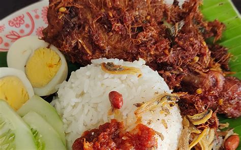 Battle Of The Nasi Lemak Of Klang Valleys Best Free Malaysia