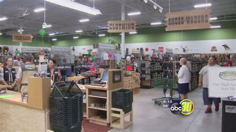 Sportsman's Warehouse holds grand opening in Northeast Fresno - ABC30 ...