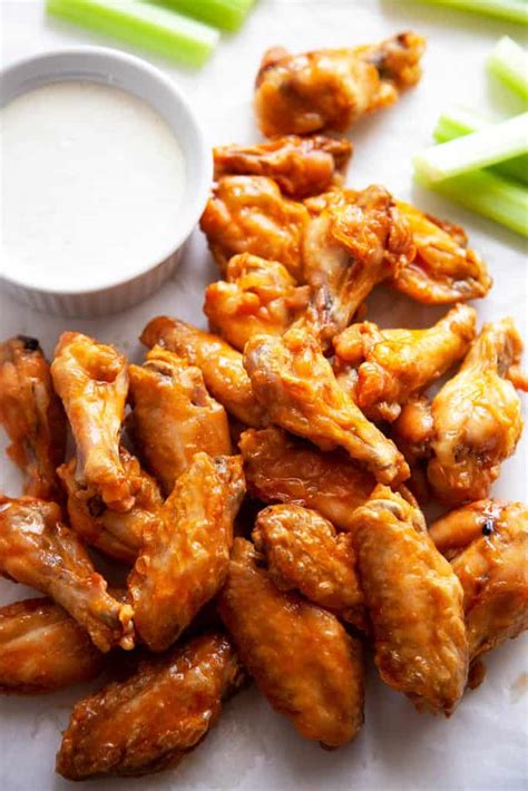 Super Crispy Baked Chicken Wings | Foodtasia