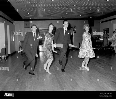 Two Couples Show Off Moves Arthur Murray School Dancing Hi Res Stock