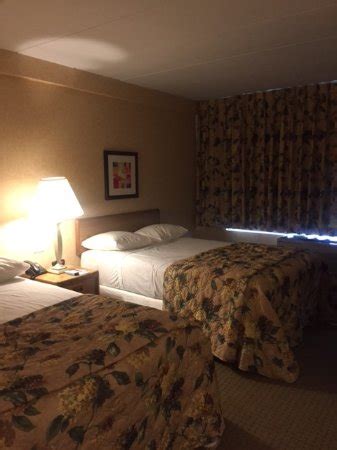 Gateway Inn - UPDATED 2018 Prices & Hotel Reviews (Merrick, NY ...