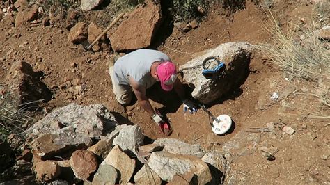 Prospecting In Arizona For Gold Nuggets With A Metal Detector YouTube