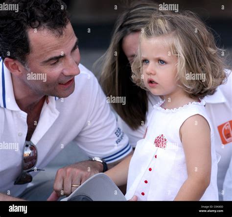 Le Prince Felipe Et La Princesse Leonor La Famille Royale Espagnole