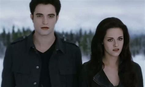 New Trailer For Twilight Saga Breaking Dawn Part 2 Shows Edward And Bella Protecting Renesmee