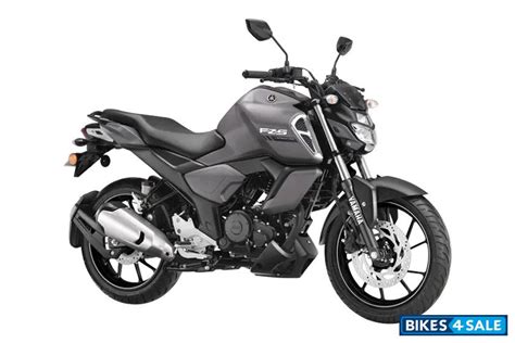 Yamaha Revamps R V And Fz Series With Striking New Colors And