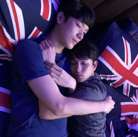 Pin By Warm Bear On Why R U The Series Cute Gay Couples Thai Drama