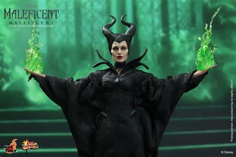 Hot Toys Maleficent Collectible Figure Maleficent Disney Maleficent Hot Toys