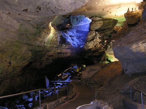 Stairs in the Caverns at Carlsbad Caverns National Park, New Mexico ...