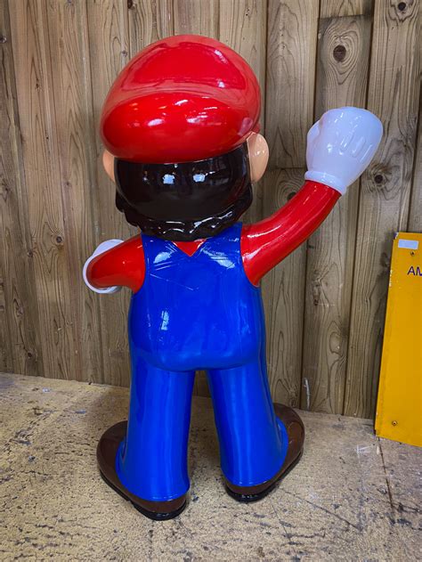 Statue Mario