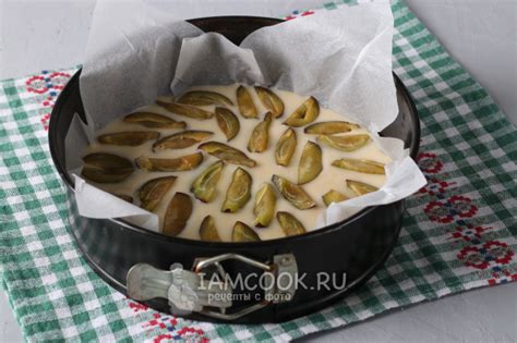 Пирог со сливами и персиками — рецепт с фото пошагово