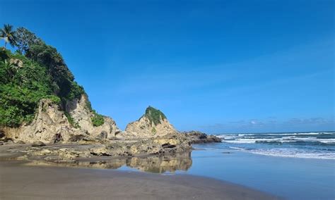 Pantai Karang Nini Pangandaran Atraksi Aktivitas Liburan Tempat