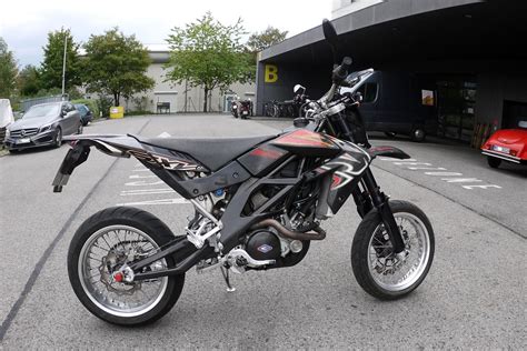 Umgebautes Motorrad Aprilia Sxv Supermoto Von Baunzer Ps At