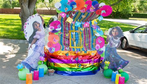 Encanto Themed Trunk Or Treat Idea Fun365