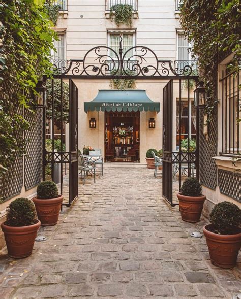 Best Boutique And Luxury Hotels In Paris - Willow & Oak Events