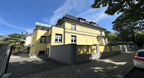 Wunderschöne Altbauwohnung mit Garten und Garage im Haumannviertel