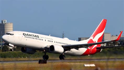 Qantas Flight Qf1 To London Forced To Make Emergency Landing In