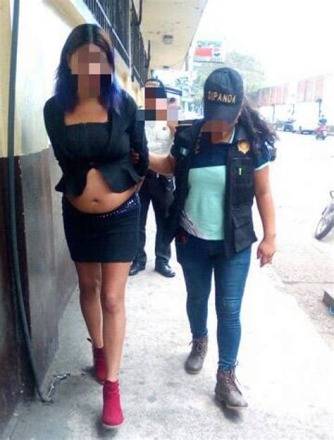 Capturada Por Intentar Prostituir A Una Joven En Una Prisión