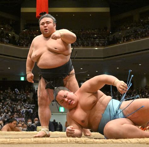 1人大関貴景勝が意地のv 13場所ぶり3度目 綱とりならずも琴勝峰退け4場所連続平幕vを阻止スポーツデイリースポーツ Online