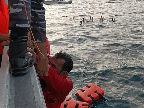 Lanal Tarempa Berhasil Evakuasi 40 Korban Kapal Pompong Tenggelam Di