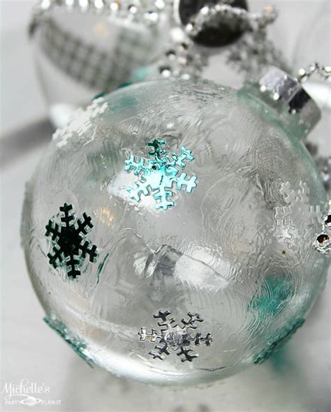 55 Best DIY Clear Glass Ball Christmas Ornaments (2021 Guide)