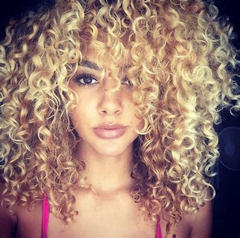 Honey Blonde Hair With Platinum Highlights Hair Styles Curly Hair Styles Curly Hair Styles
