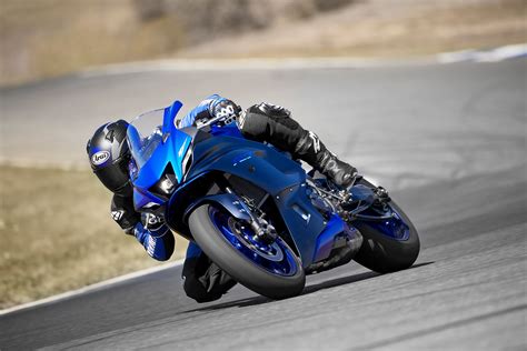 2022 Yamaha YZF-R7 - Performance, Price, and Photos