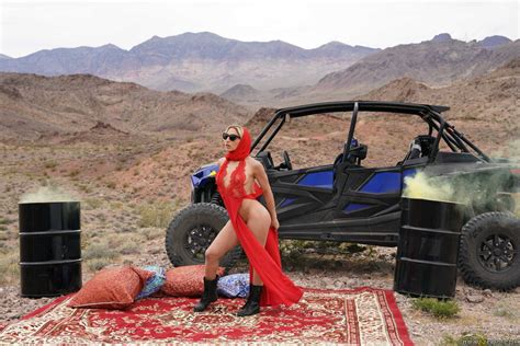 Abella Danger BrazzersExxtra 2019 08 21 Abella Danger Desert Desires 0127 Porn Pic