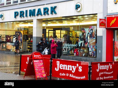 Primark clothes hi-res stock photography and images - Alamy