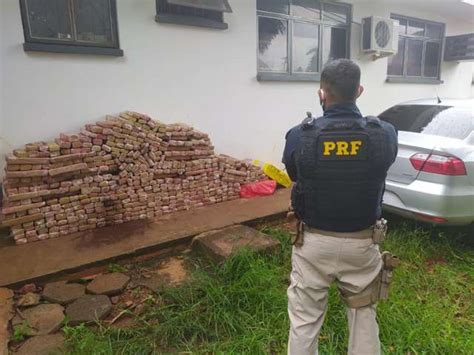 Adolescente Apreendido Transportando Quase Meia Tonelada De Maconha