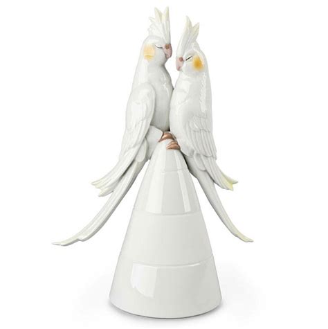 Lladro Porcelain Figurines & Statues – Biggs Ltd