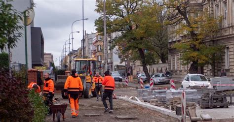 Remont Rewolucji R Post Puje W B Yskawicznym Tempie Na Jakim