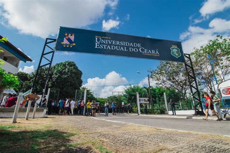 Uece Realiza Dia De Provas Farol Opovo