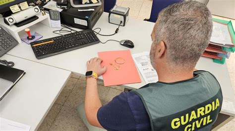 Detienen A Una Empleada Del Hogar En Granada Por Robar Joyas En Las