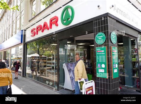 Spar Shop Hi Res Stock Photography And Images Alamy