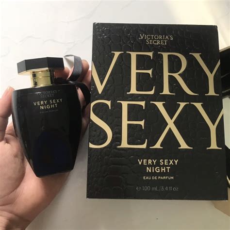 Mua Nước Hoa Nữ Victoria s Secret Very Sexy Night EDP 100ml giá