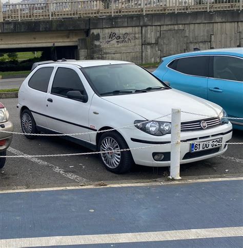 Fiat Palio Araba