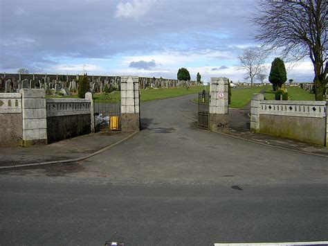 New Monkland Cemetery Glenmavis © Iain Thompson Geograph Britain