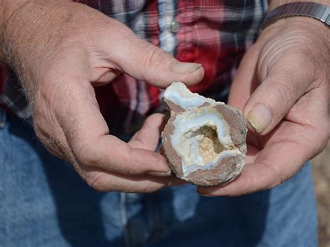 Learn How To Rockhound At The Hauser Geode Beds