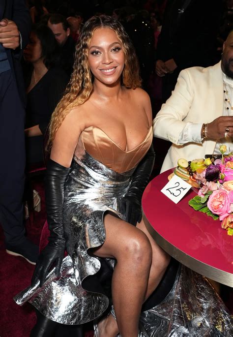 Beyonce 2022 Grammys Red Carpet